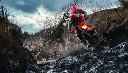 锋线巨星罕见迷失，全场最低分背后，哈兰德消失之夜引战术深思