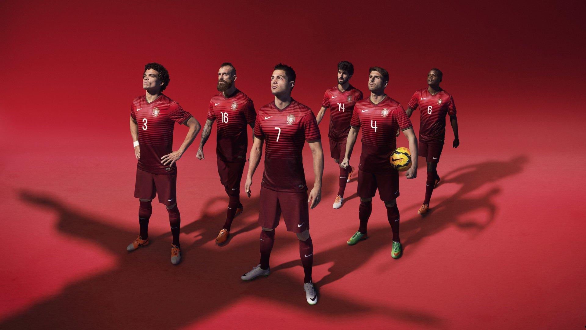 铁窗之内,绿茵之约,英甲曼斯菲尔德将一名服刑球员列入大名单引热议